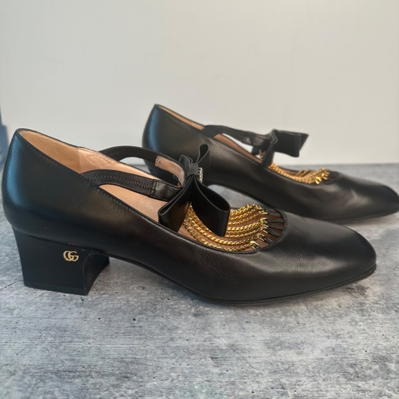 Gucci Bonny Bow crystal Chain Leather Pumps - Picture 6 of 10